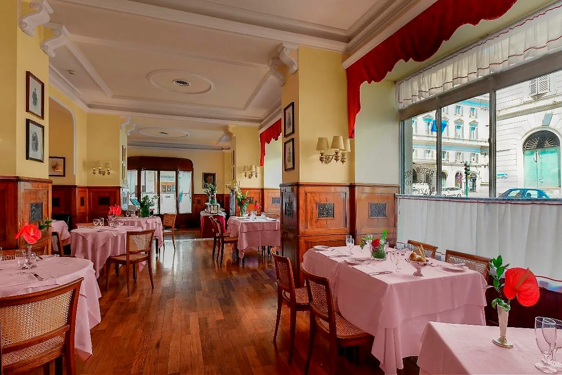 Bettoja Hotel Massimo D'Azeglio Rome 4*,
